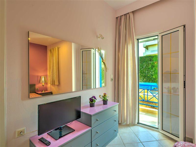 Home Hotel (Adults Only) Херсониссос Экстерьер фото